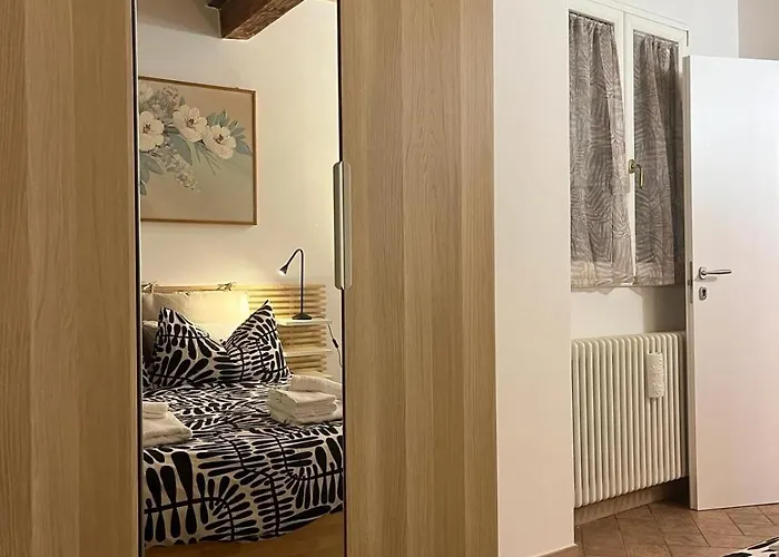 Casa Vacanze Myrasol Apartament Bolonia