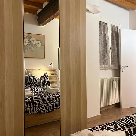 Casa Vacanze Myrasol Apartamento Bolonia